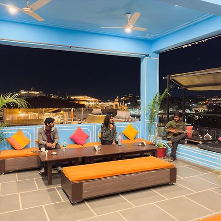 Madpackers Udaipur Hostel Buitenkant foto