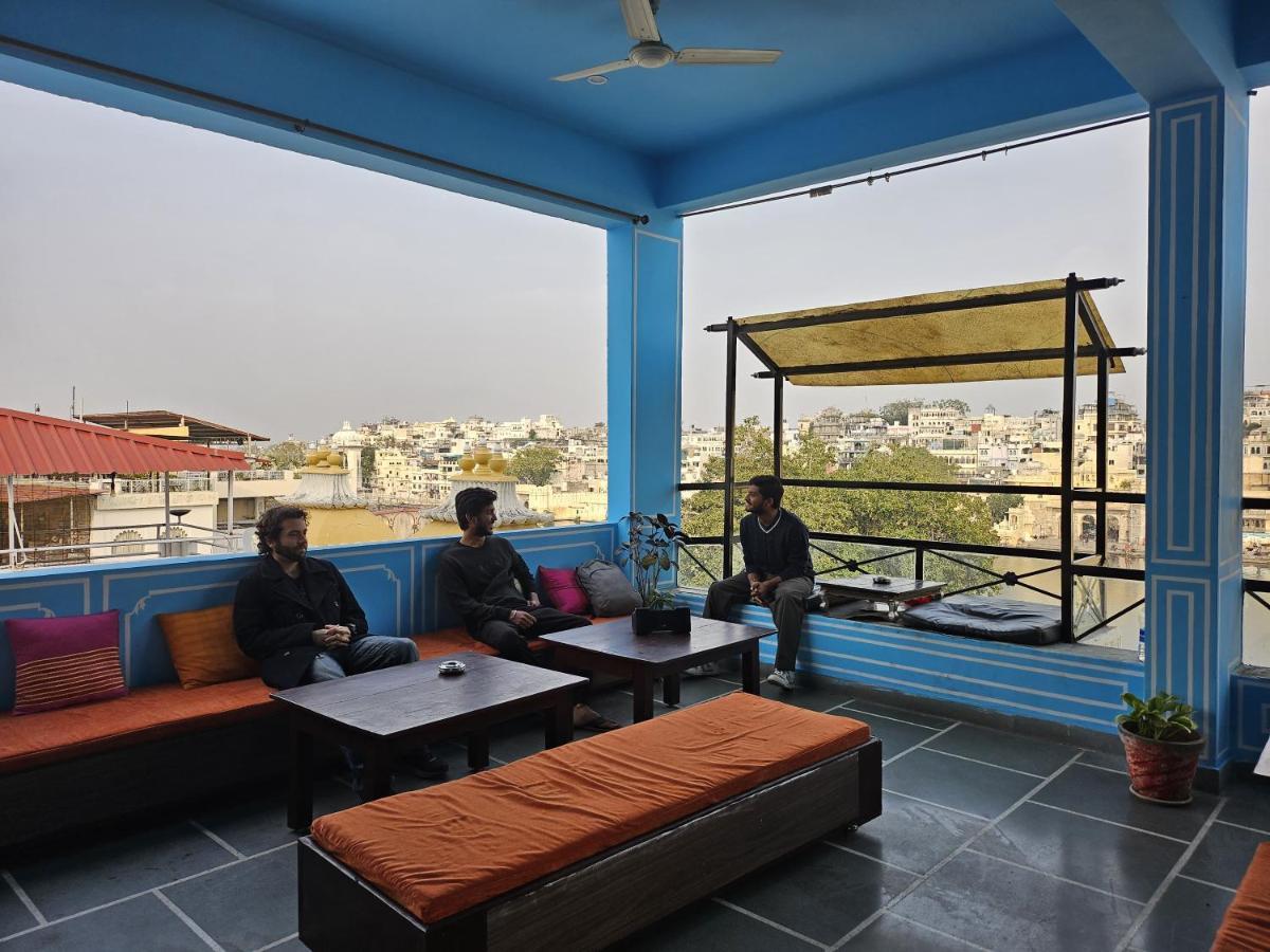 Madpackers Udaipur Hostel Buitenkant foto