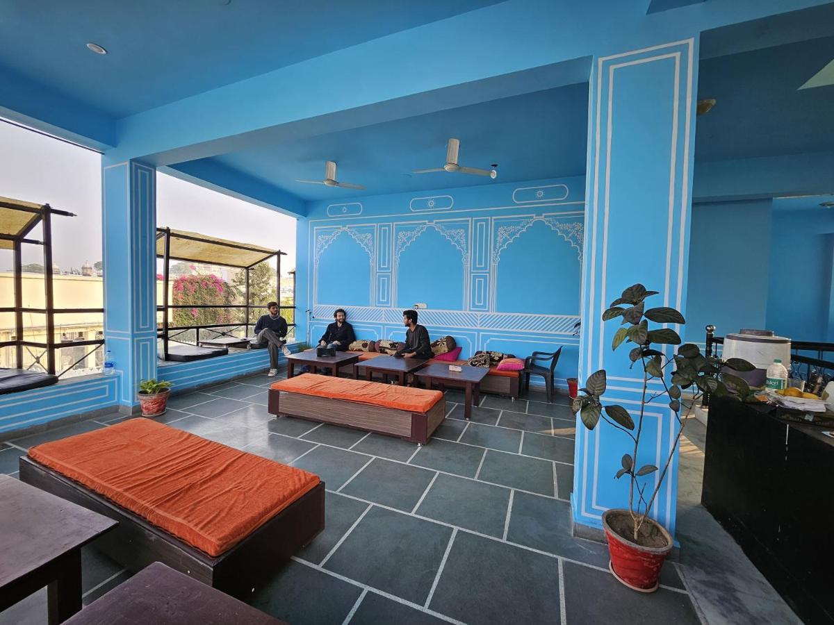 Madpackers Udaipur Hostel Buitenkant foto