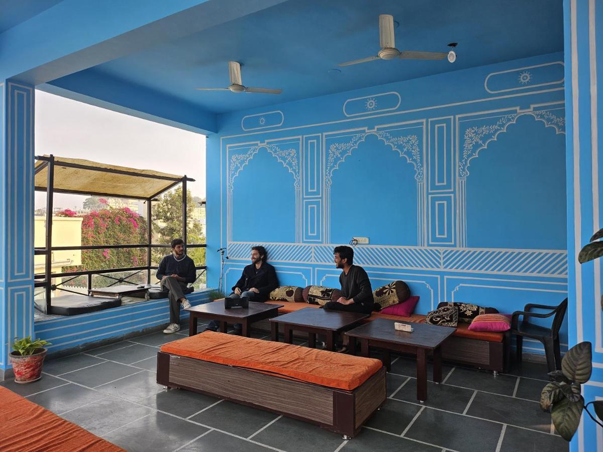 Madpackers Udaipur Hostel Buitenkant foto